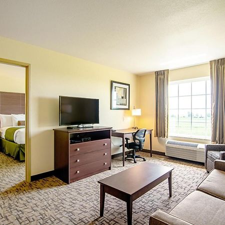 Cobblestone Hotel & Suites - Paxton ภายนอก รูปภาพ