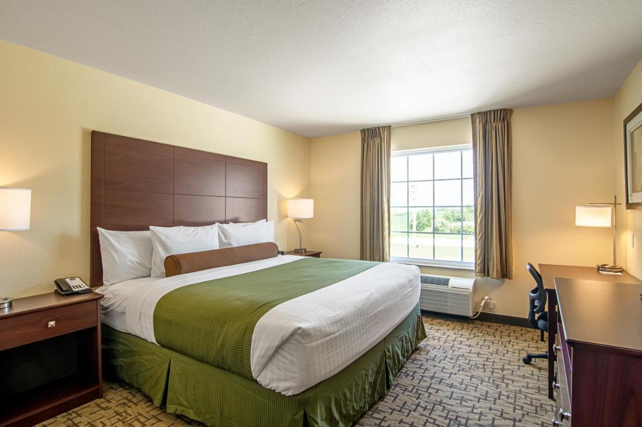 Cobblestone Hotel & Suites - Paxton ภายนอก รูปภาพ
