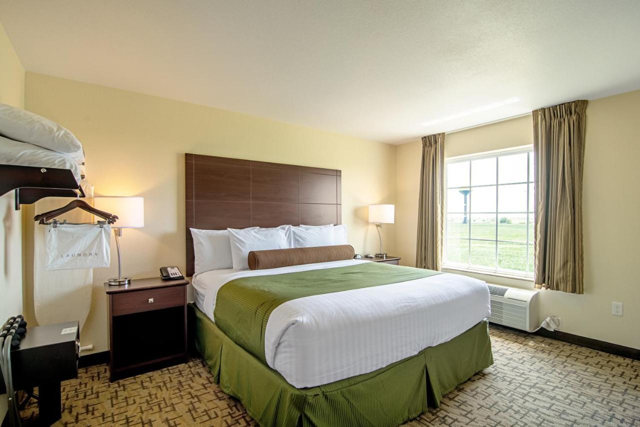 Cobblestone Hotel & Suites - Paxton ภายนอก รูปภาพ