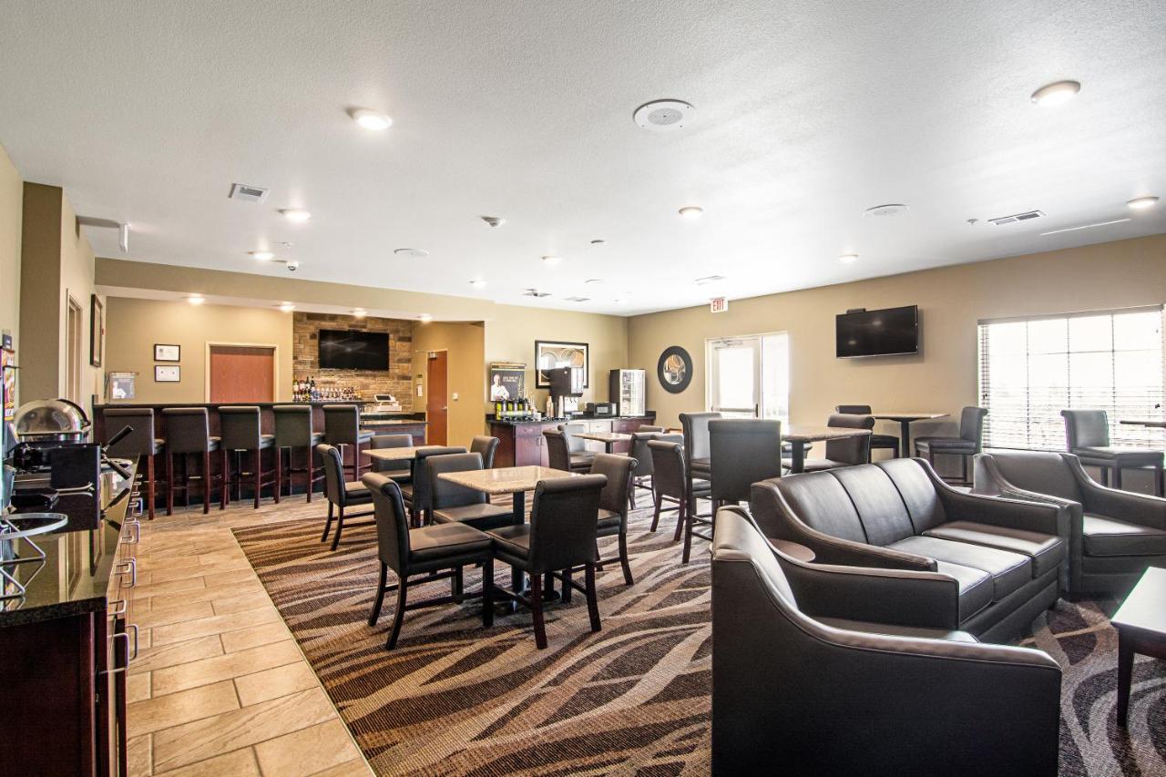 Cobblestone Hotel & Suites - Paxton ภายนอก รูปภาพ