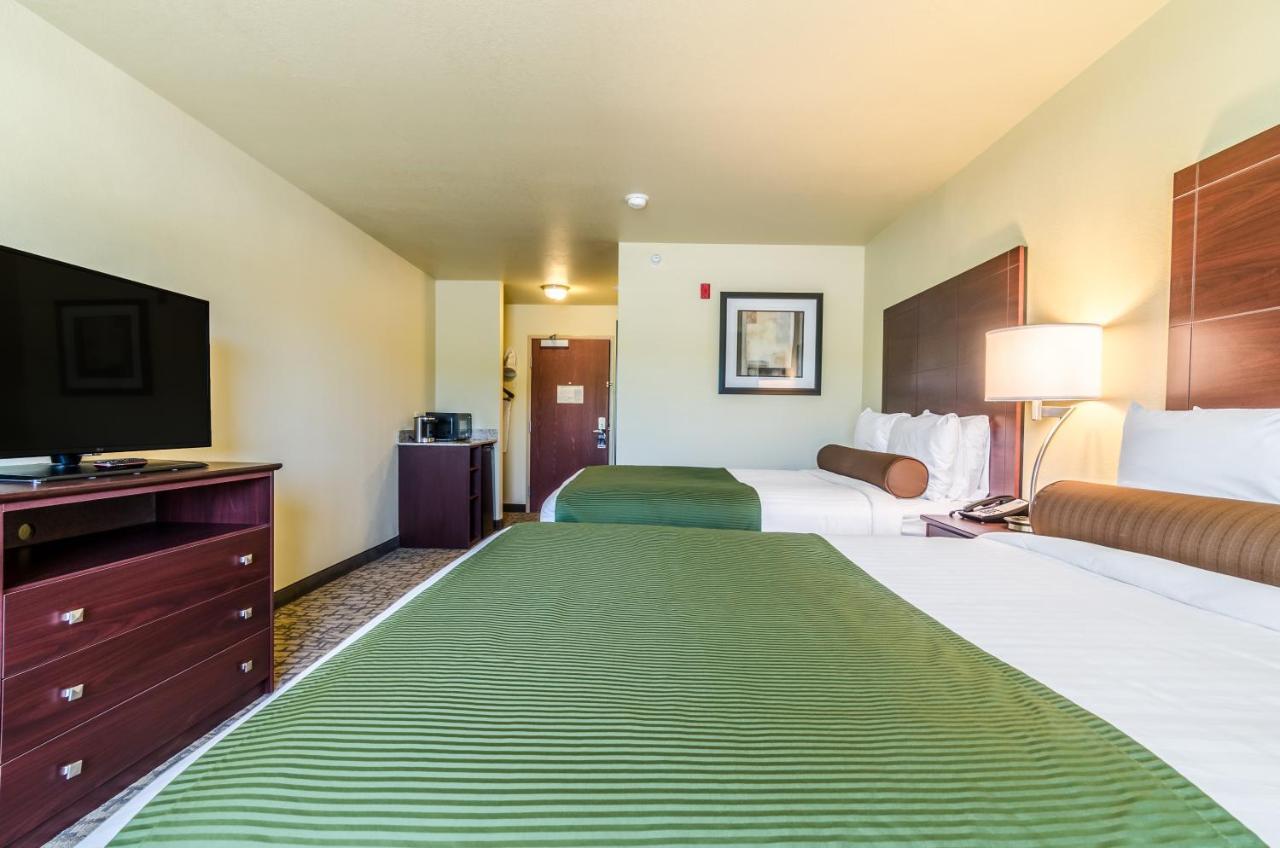 Cobblestone Hotel & Suites - Paxton ภายนอก รูปภาพ