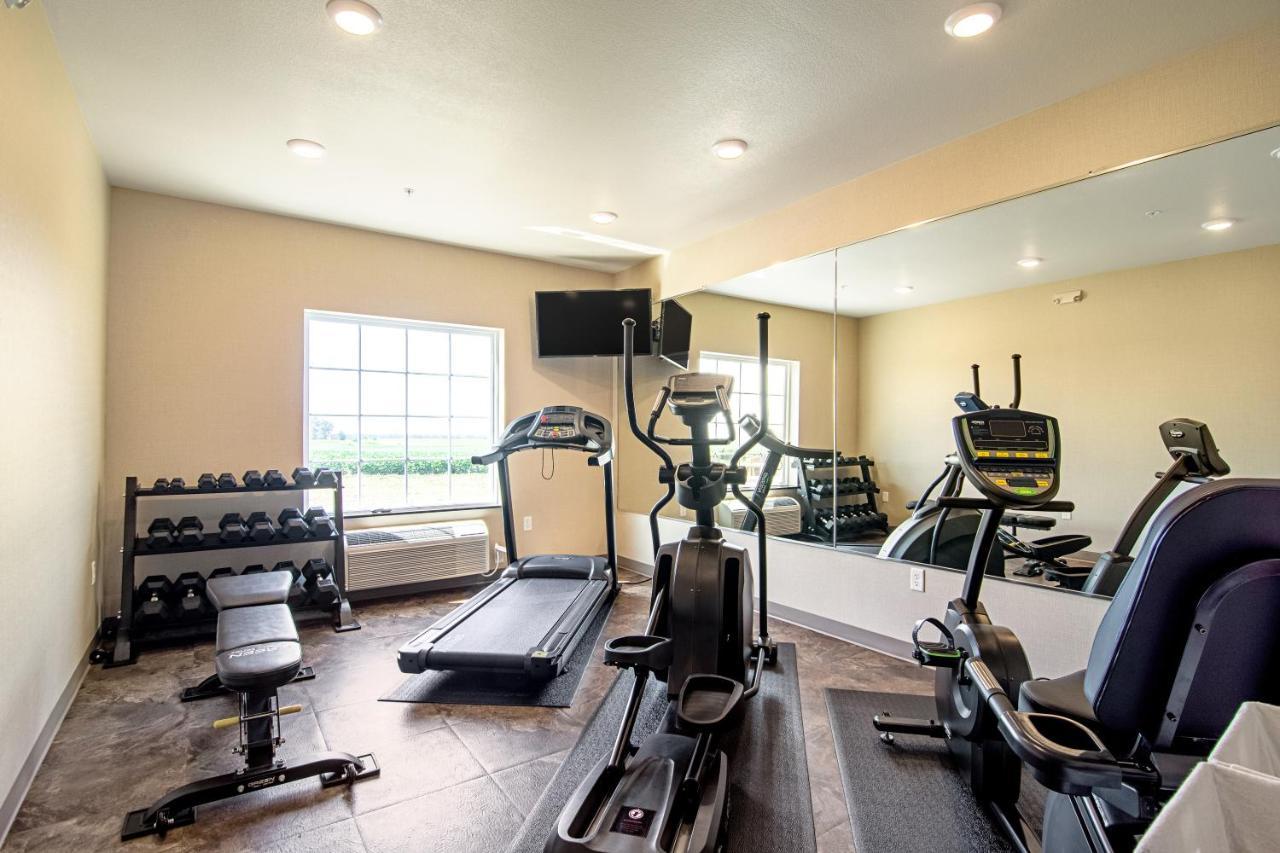 Cobblestone Hotel & Suites - Paxton ภายนอก รูปภาพ