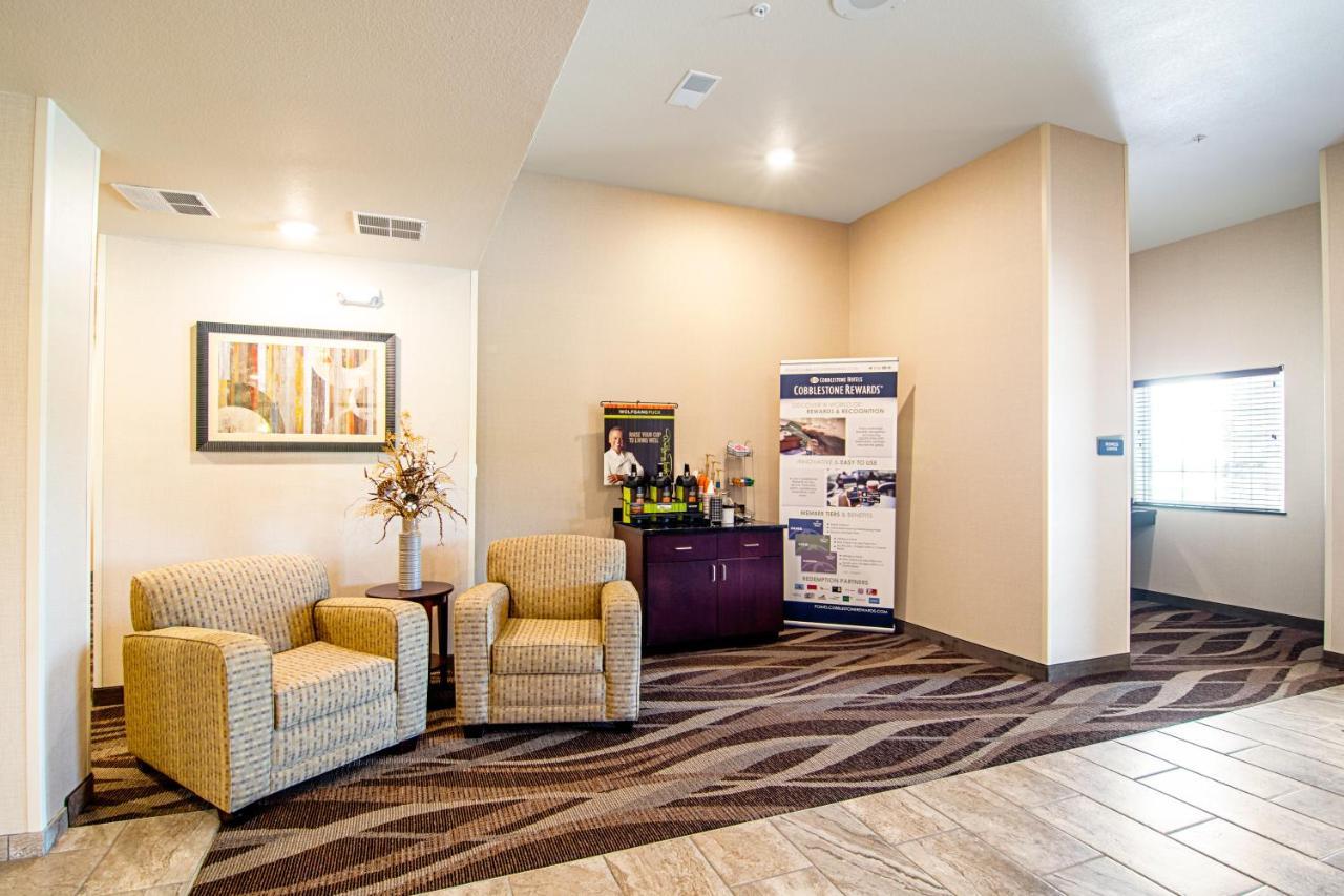Cobblestone Hotel & Suites - Paxton ภายนอก รูปภาพ